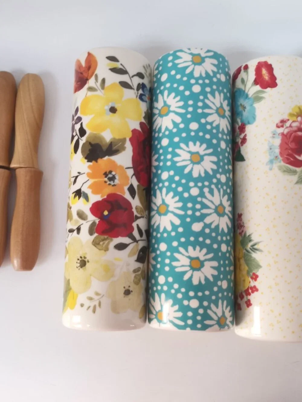 Pioneer Woman Ceramic rolling pin vintage floral pattern